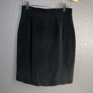 CHAUS Petite black 100% Silk skirt. 10